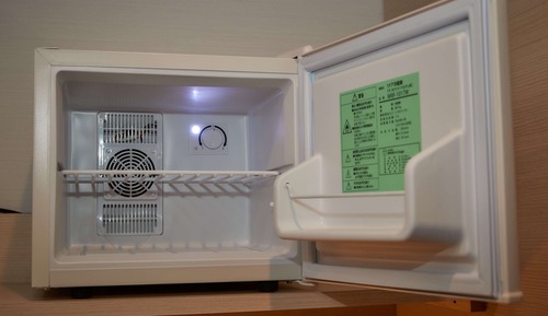 Cabin B (for 1 Person, Mixed Gender Floor, Shared Shower/Toilet)