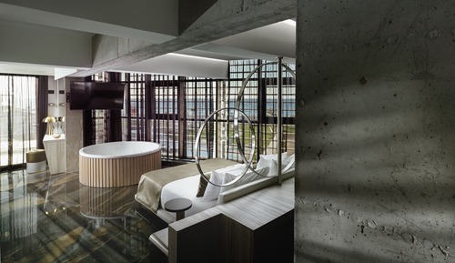 Deluxe Suite with Hot Tub & Sea View
