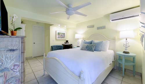 Pummelo Room