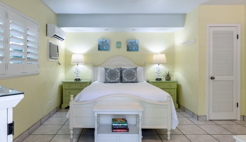 Kiwi Room