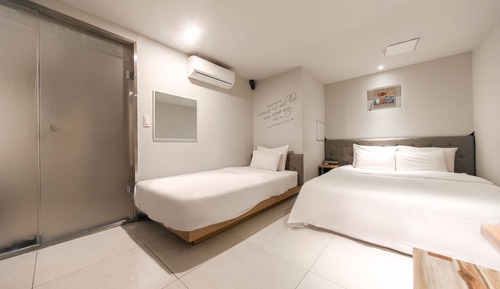 Room (Twin A (Parking Available) (Fixed two)