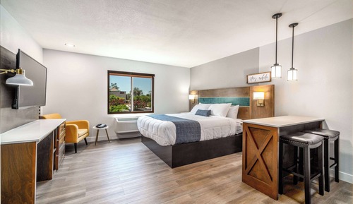 Superior Suite, 1 King Bed, Non Smoking