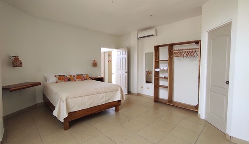 Comfort Room, 1 Queen Bed with Sofa bed