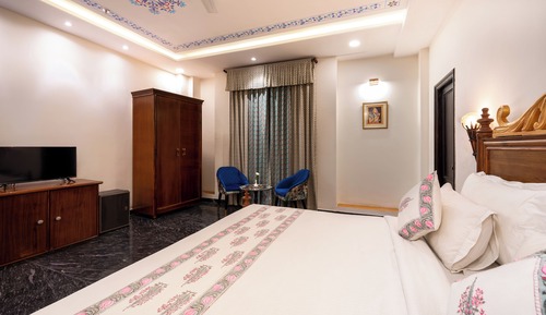 Premier Room