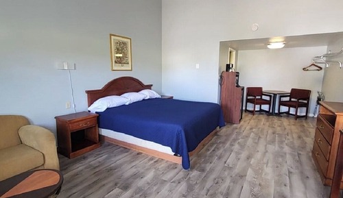 Standard Room, 1 King Bed, Non Smoking