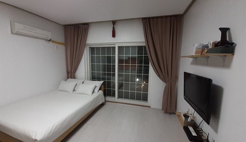 Room, Partial Ocean View (201)