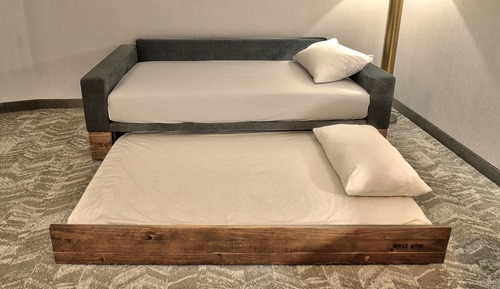 Suite, 1 King Bed, Mountain View (Mobility Accessible, Roll-in Shower)