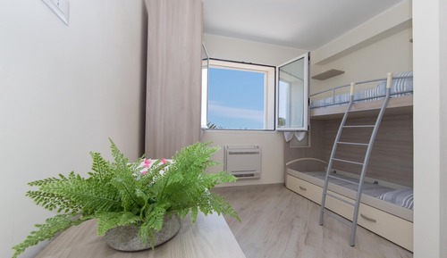 Family Apartment, 2 Bedrooms, 2 Bathrooms, Mountainside (Serena 2 Amazing Sea View)