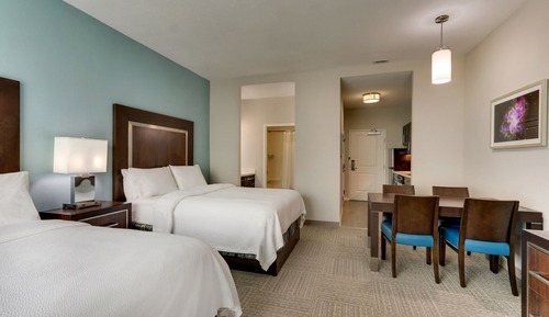 Studio, 2 Queen Beds (Full Kitchen)