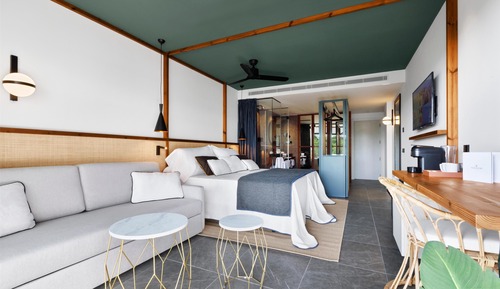 Junior Suite, Balcony, Pool View