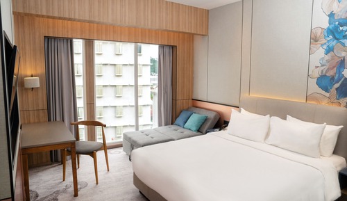 Superior Room, 1 King Bed, River View