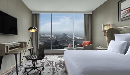 Grand Room, 1 King Bed