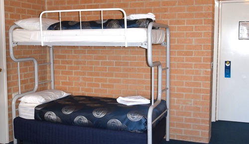 Deluxe Upper Level Lake View (4 People)