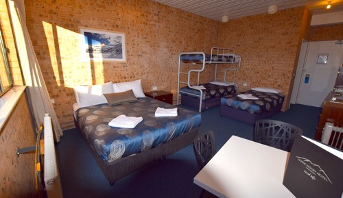 Ground Floor Deluxe Family (5 people)