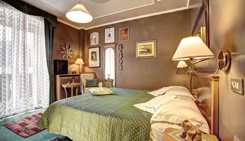 Classic Double Room
