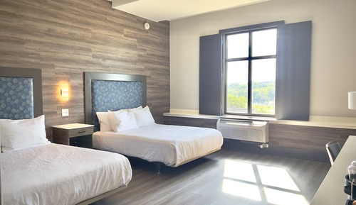 Room, 2 Queen Beds, Accessible (Mobility, Roll-In Shower)