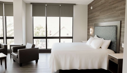 Deluxe Room, 1 King Bed