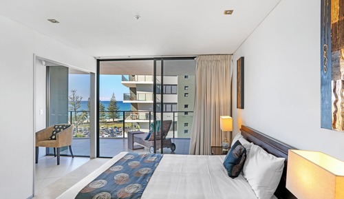 1 Bed Ocean View + Media (Pet Friendly)