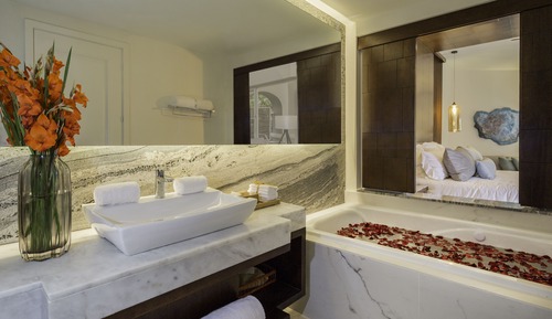 Junior Suite Pool View Double Beds