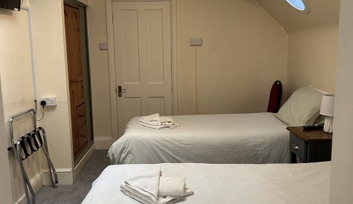 Standard Twin Room, Ensuite