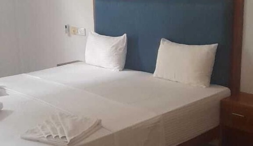 Deluxe Triple Room, 1 Bedroom, Courtyard View