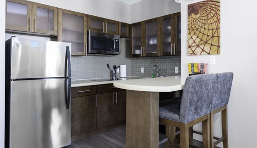 Suite, 2 Bedrooms, Roll-in Shower, Kitchen (Mobility)
