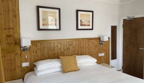 Comfort Double or Twin Room, Partial Sea View
