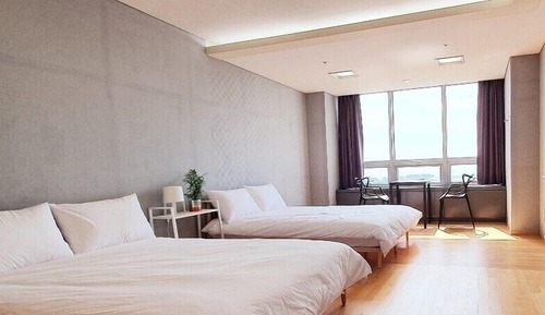 Basic Quadruple Room, 2 Double Beds