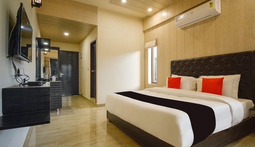 Queen Room with Balcony