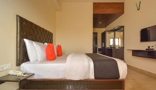 Double Room (With Balcony)
