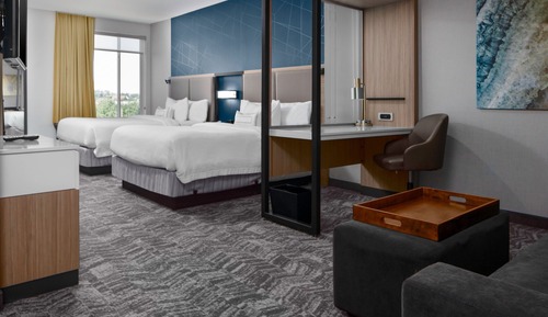 Suite, 2 Queen Beds (Mobility/Hearing Access, Roll-In Shwr)