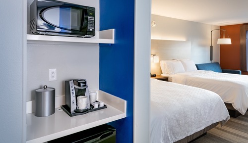 Suite, 2 Queen Beds, Accessible (Communications)