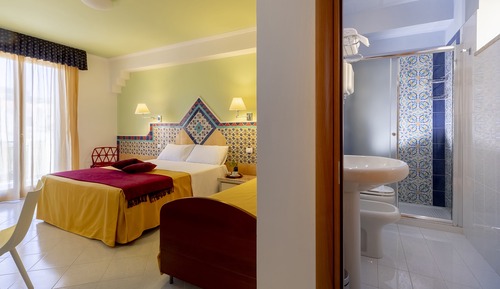 Double Room, Balcony, Partial Sea View