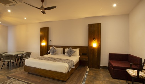 Emperor Suite
