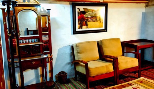 Retreat Suite with Mountain View