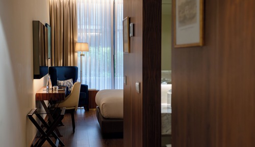 Premium Room, 1 King Bed, Balcony