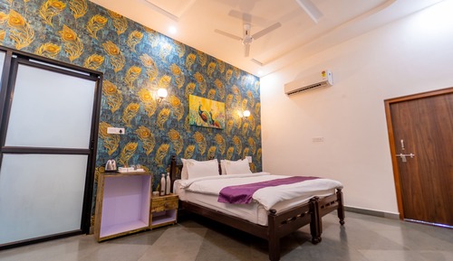 Super Deluxe Room