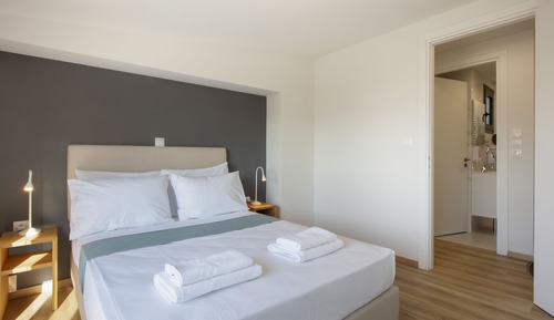 Family Panorama Maisonette with Private Outdoor Heated Jacuzzi