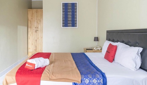 Premium Room (RedDoorz)