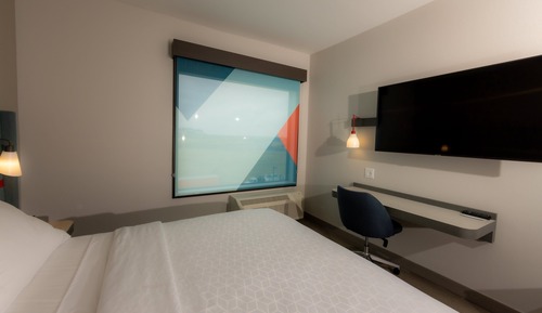 Standard Room, 1 King Bed, Accessible (Communications)