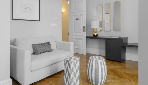 Signature Suite, Balcony (Acropolis View)