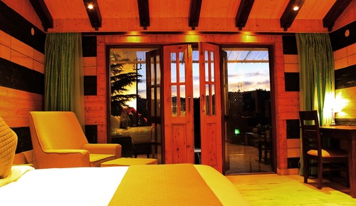 Superior Cottage