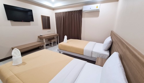 Standard Twin Room