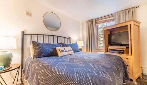 Condo, 2 Bedrooms