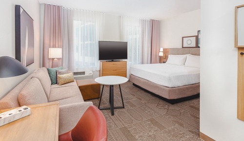 Studio Suite, 1 King Bed, Accessible, Kitchen (Communications)