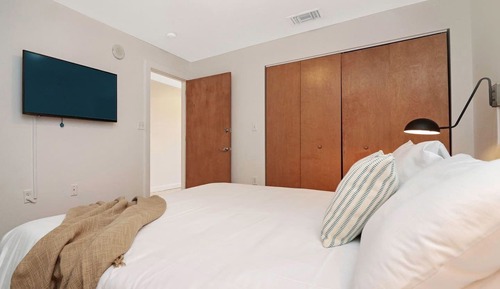 2 Bedroom