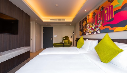 Premier Garden View Twin Room