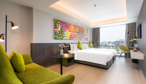 Deluxe City View Twin Room