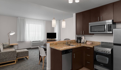 Suite, 1 Bedroom (Mobility/Hearing Accessible, Tub)