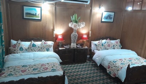 Premier Room
